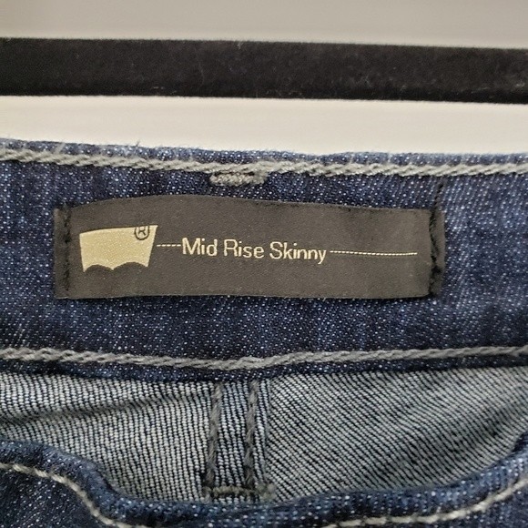 Levi’s Mid Rise Stretch Skinny Denim Jeans - 6/28 - Picture 6 of 9